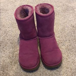 Limited edition Ugg breast cancer classic short